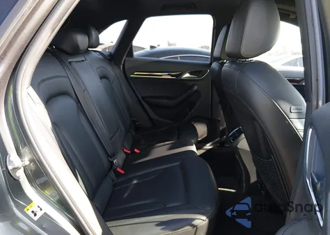 2018 Audi Q3 2.0T Premium/2.0T Sport Premium z USA, uszkodzony, nr VIN WA1JCCFSXJR009074